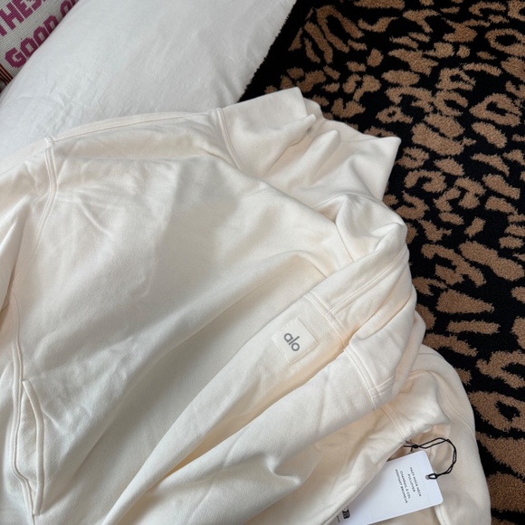 ALO Hazy Mock Neck Pullover - NWT - Picture 5 of 7